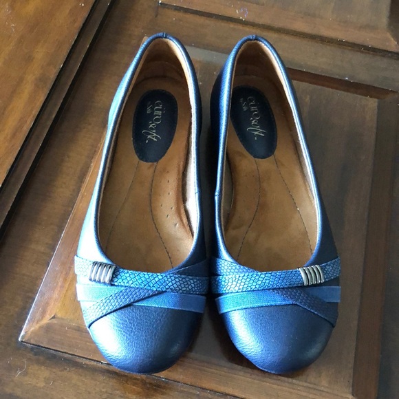 Women's Eurosoft by Sofft Shaina Flat size 6 1/2M navy blue - Picture 1 of 9